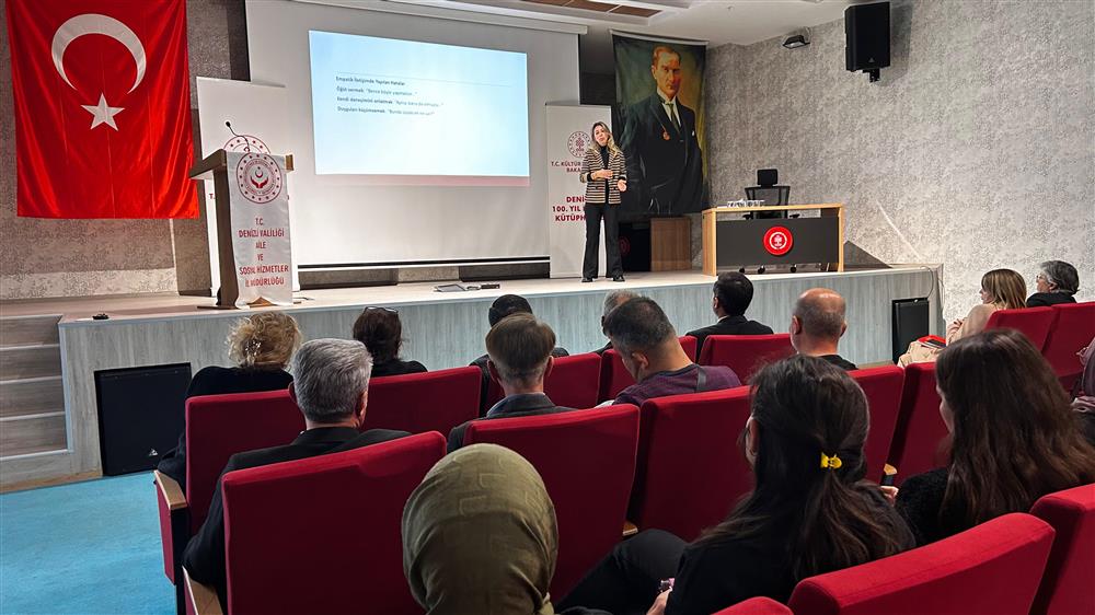 Aile yılı 5 .jpg Aile yılı 5 .jpg