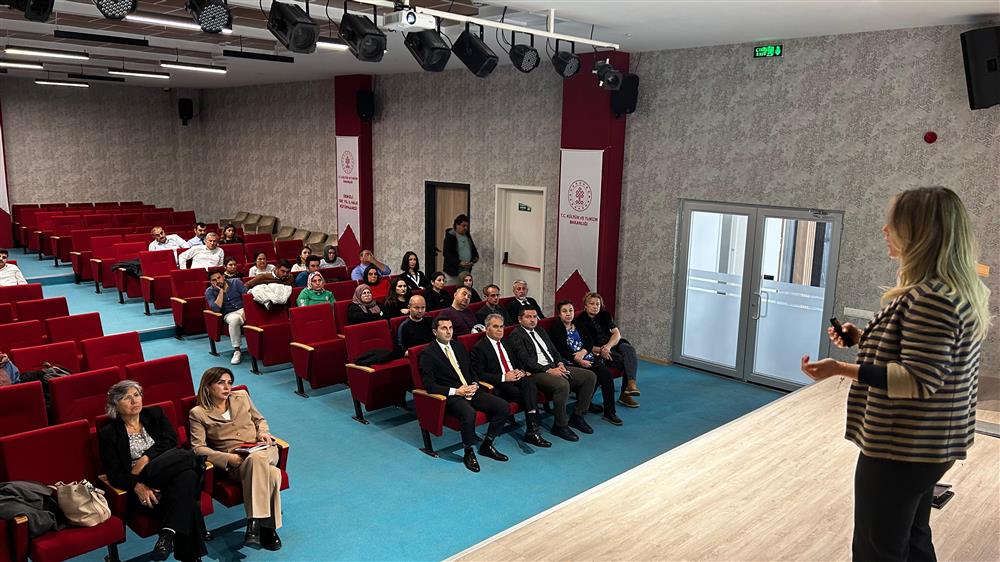 Aile yılı 6 .jpg Aile yılı 6 .jpg